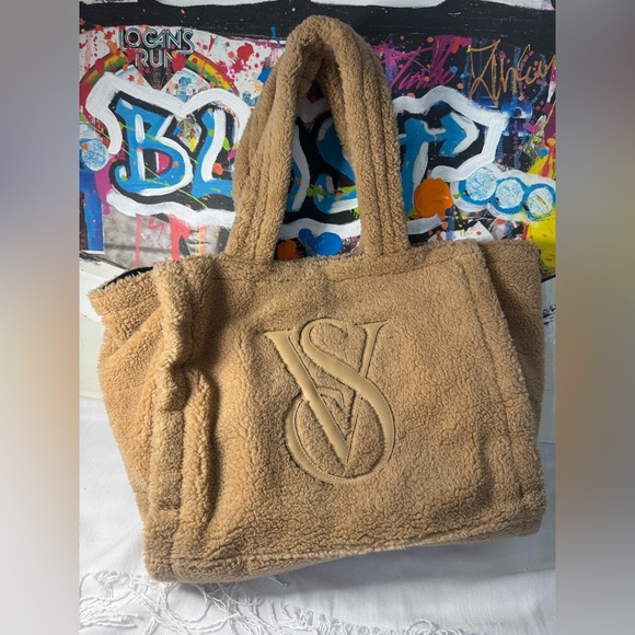 Victoria's Secret Teddy Tote Bag - Picture 1 of 10